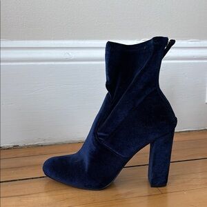 Elegant Navy Velvet Women's Boots